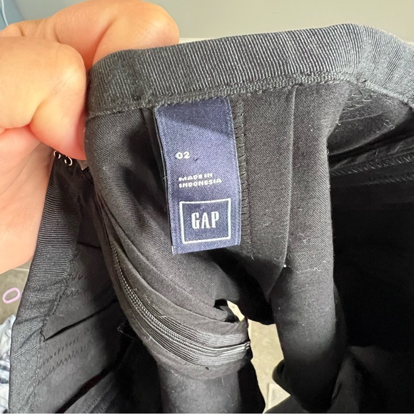 Gap Black Cotton Pleated Zipper Back Skirt Size: 2 - Picture 6 of 6